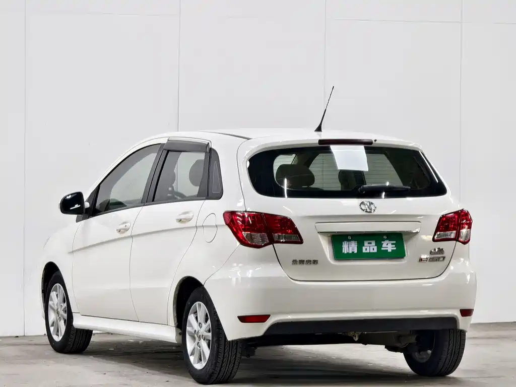 BAIC E-Series 2015 — фото 6