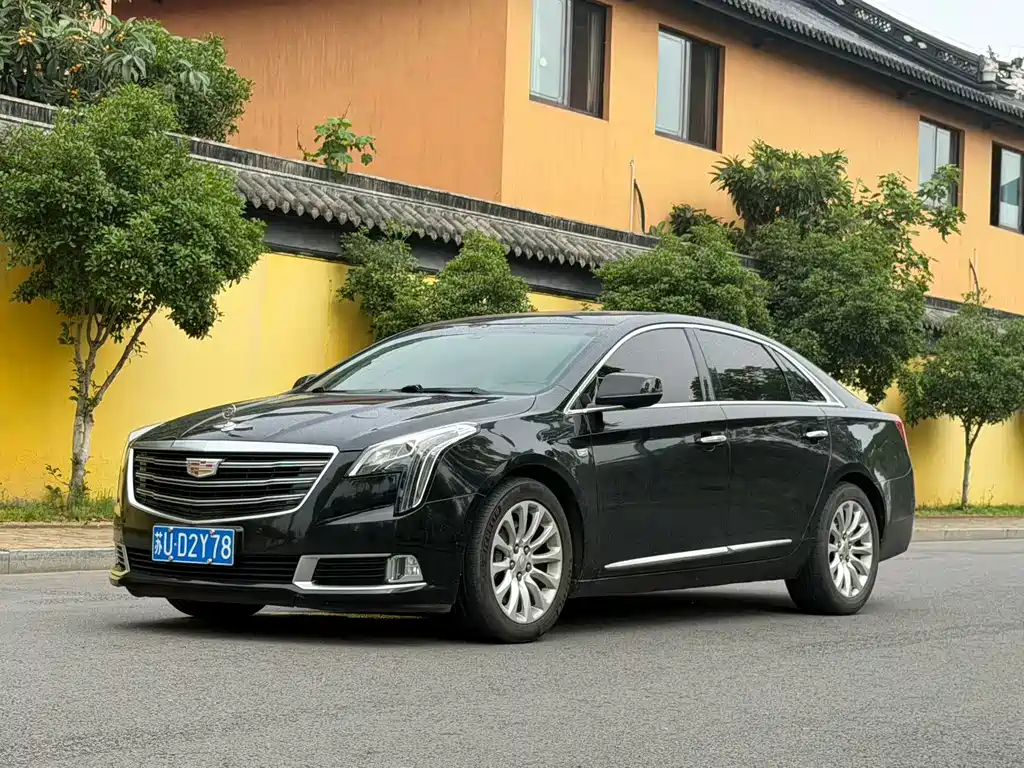 Cadillac XTS 2018 — фото 1