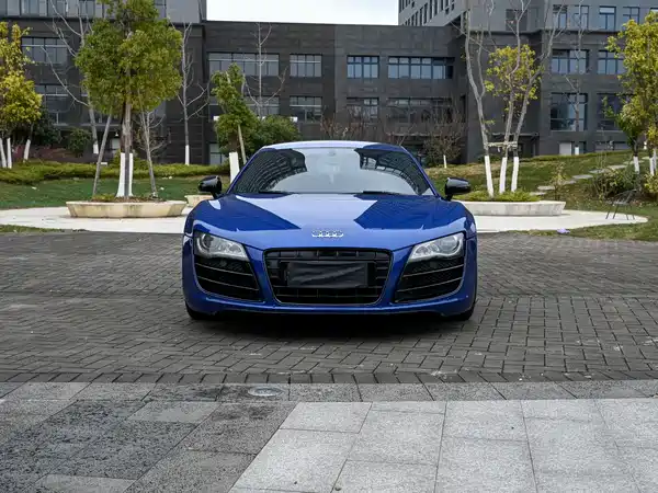Audi R8 2012