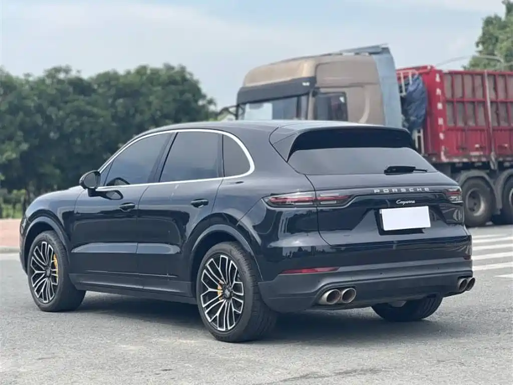 Porsche Cayenne 2018 — фото 6