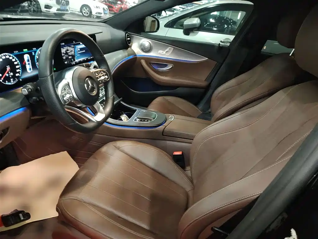 Mercedes-Benz E-Class 2019 — фото 11