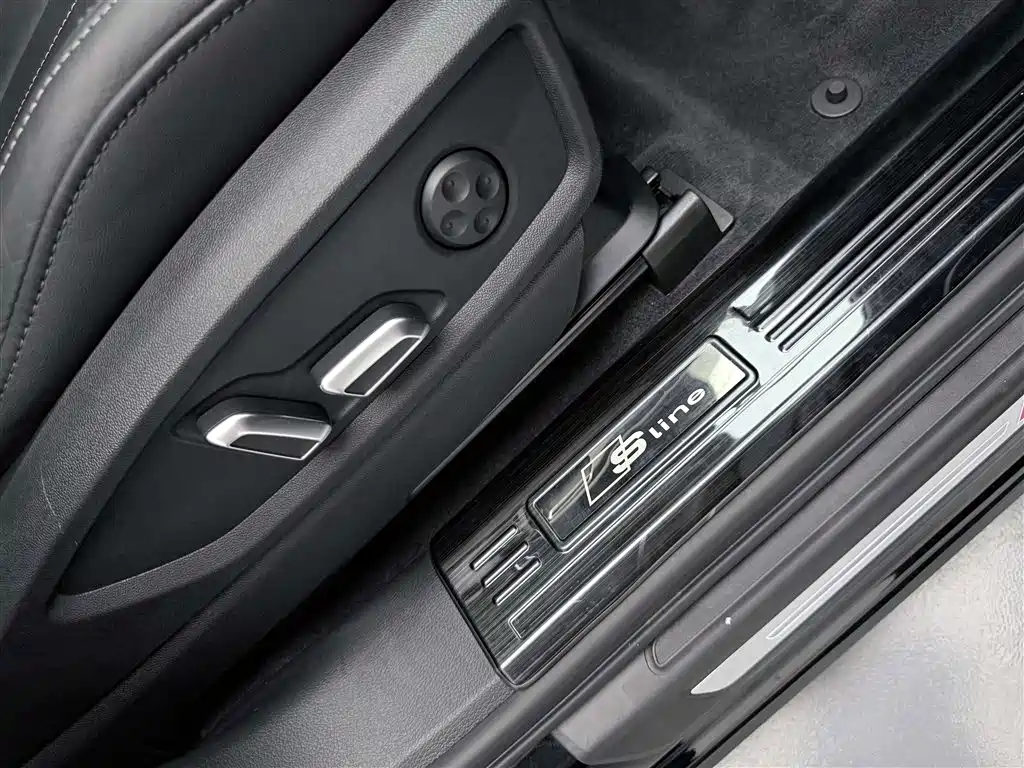 Audi Q5L 2024 — фото 40