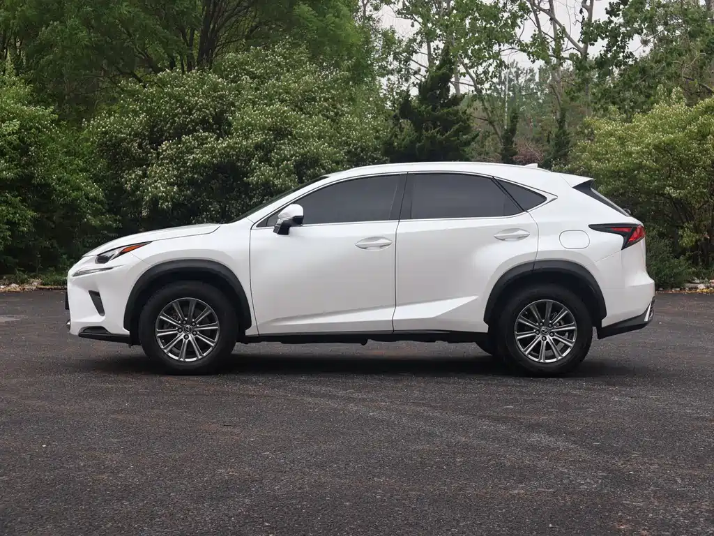 Lexus NX 2018 — фото 4
