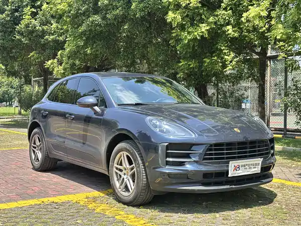 Porsche Macan 2021