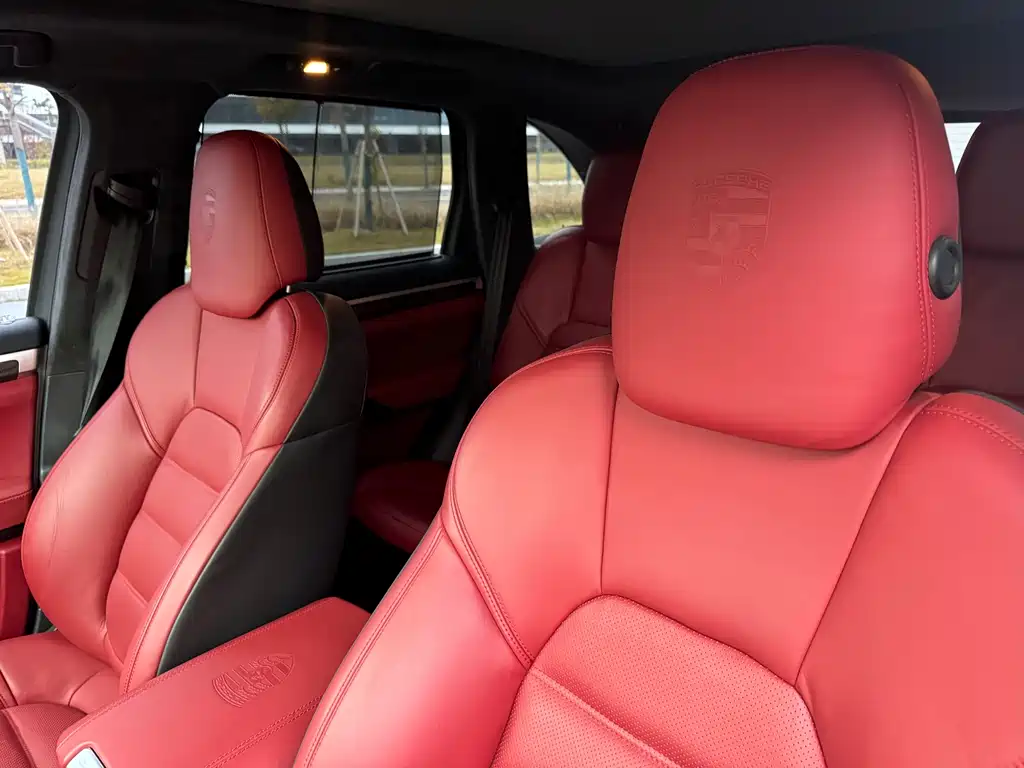 Porsche Cayenne 2017 — фото 17