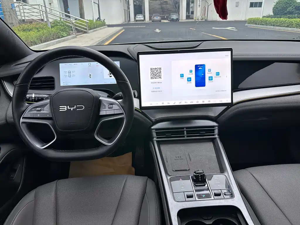 BYD Seal 07 DM-i 2025 — фото 10