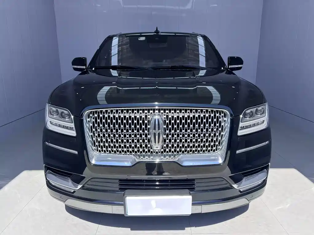 Lincoln Navigator 2019 — фото 2