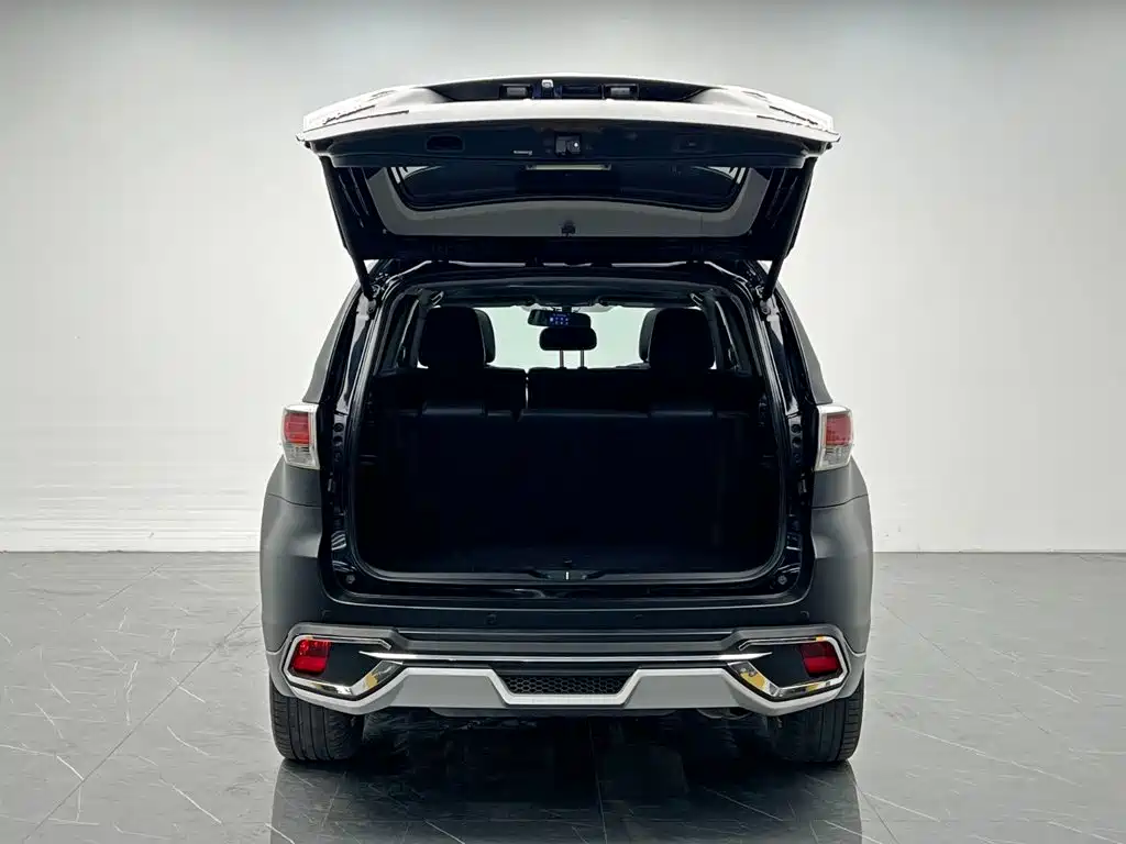 Toyota Highlander 2017 — фото 11