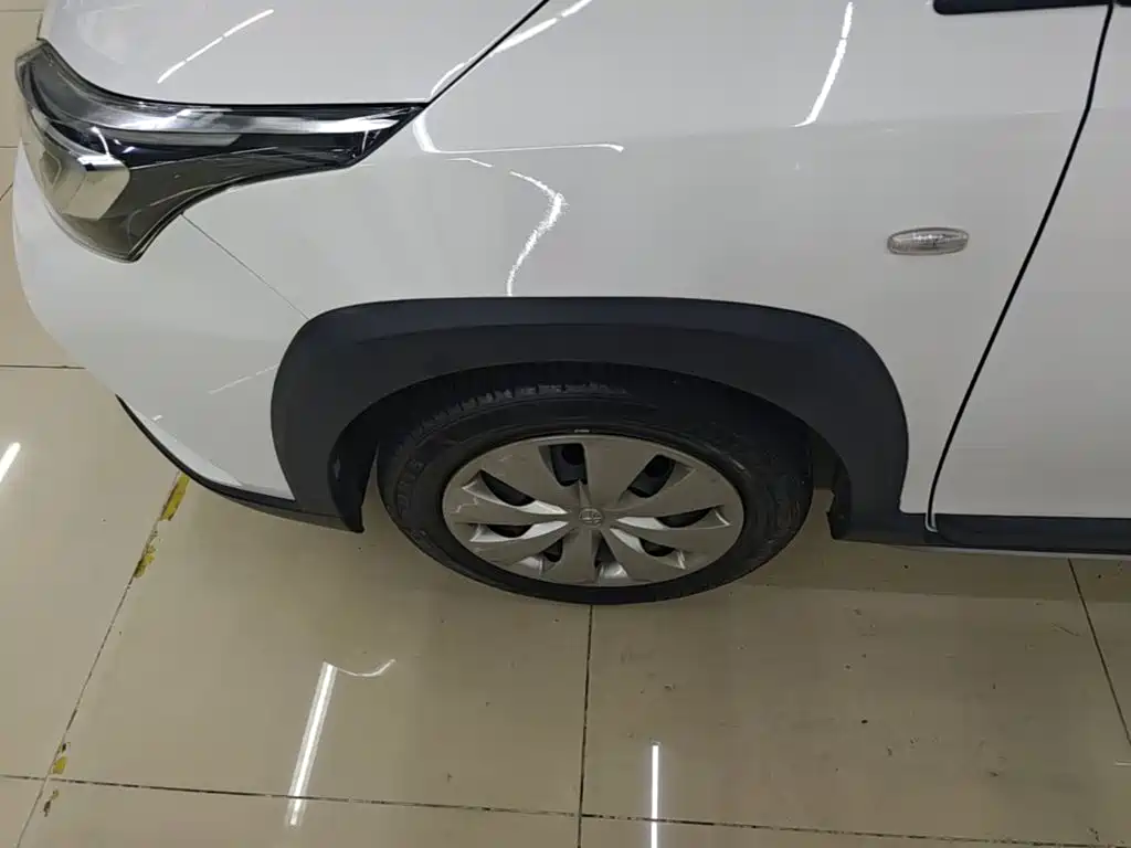 Toyota Yaris L 2020 — фото 23