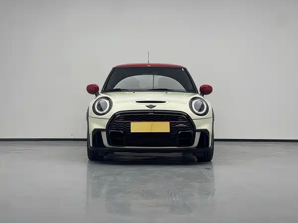 MINI JCW 2023