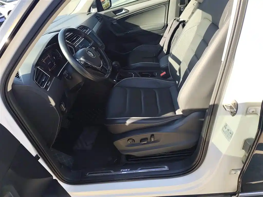 Volkswagen Tiguan L PHEV 2020 — фото 12