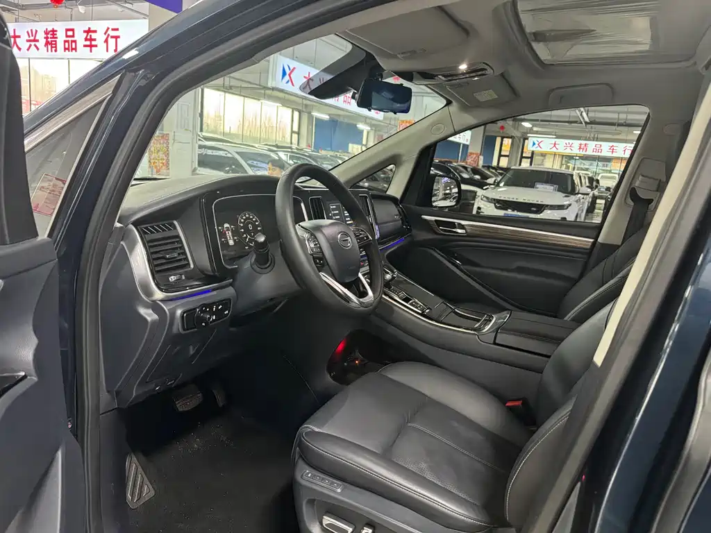 GAC Motor Trumpchi M8 2022 — фото 8