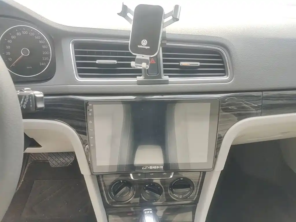 Volkswagen Gran Lavida 2015 — фото 13