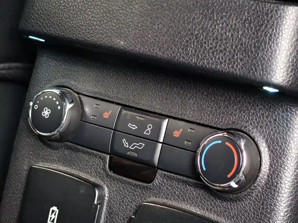 Ford Explorer 2016 — фото 16