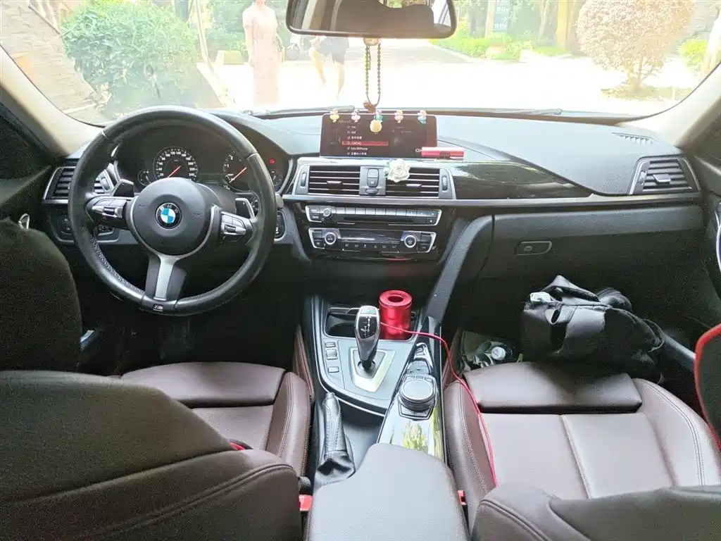 BMW 3 Series 2019 — фото 13