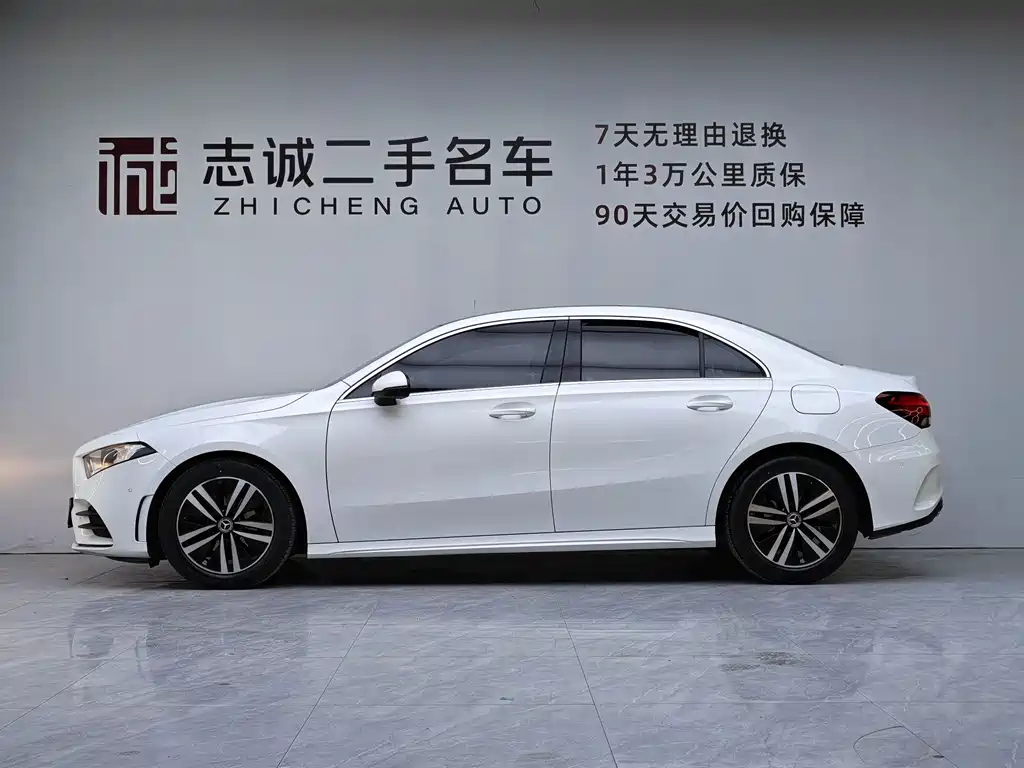 Mercedes-Benz A-Class 2019 — фото 4