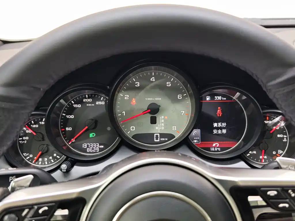 Porsche Cayenne 2015 — фото 41