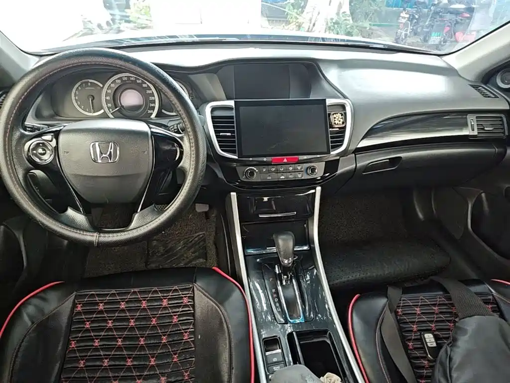 Honda Accord 2017 — фото 10
