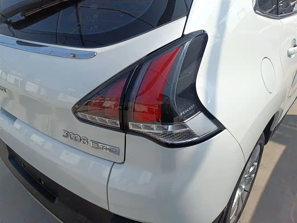Peugeot 3008 2017 — фото 24