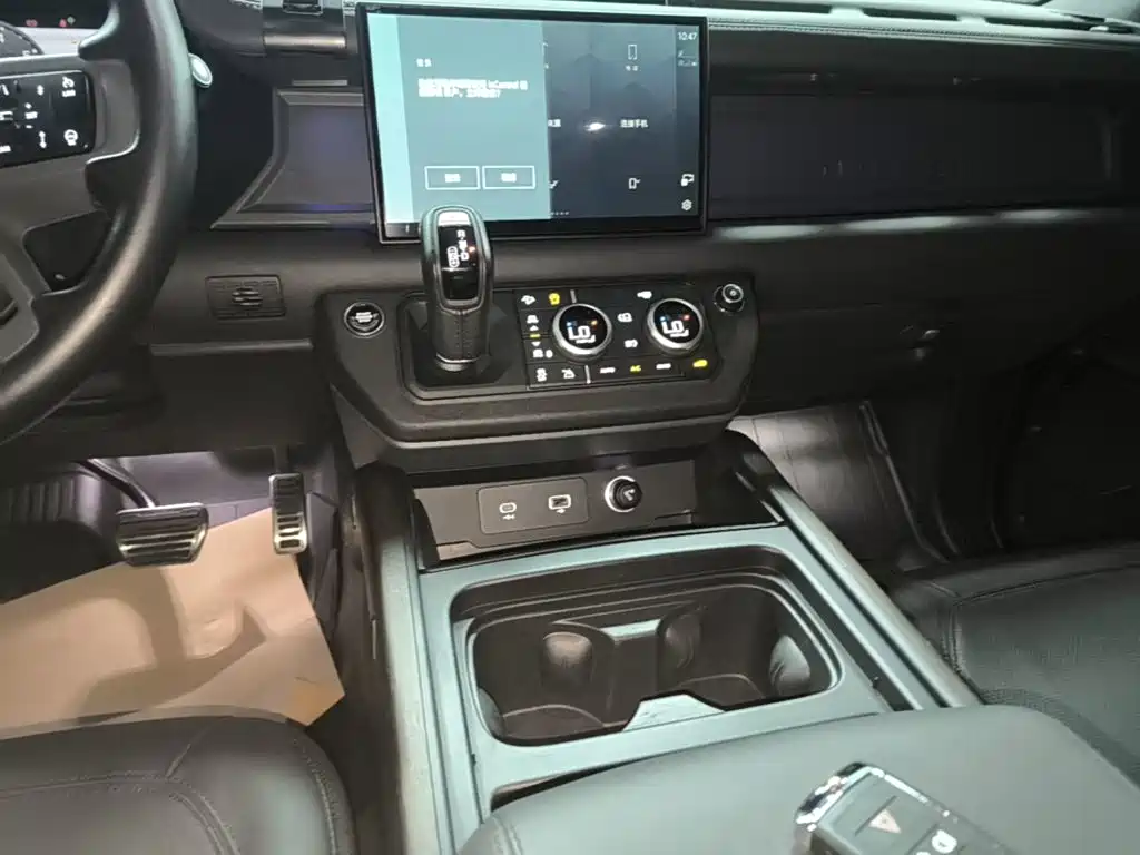Land Rover Defender 2022 — фото 14