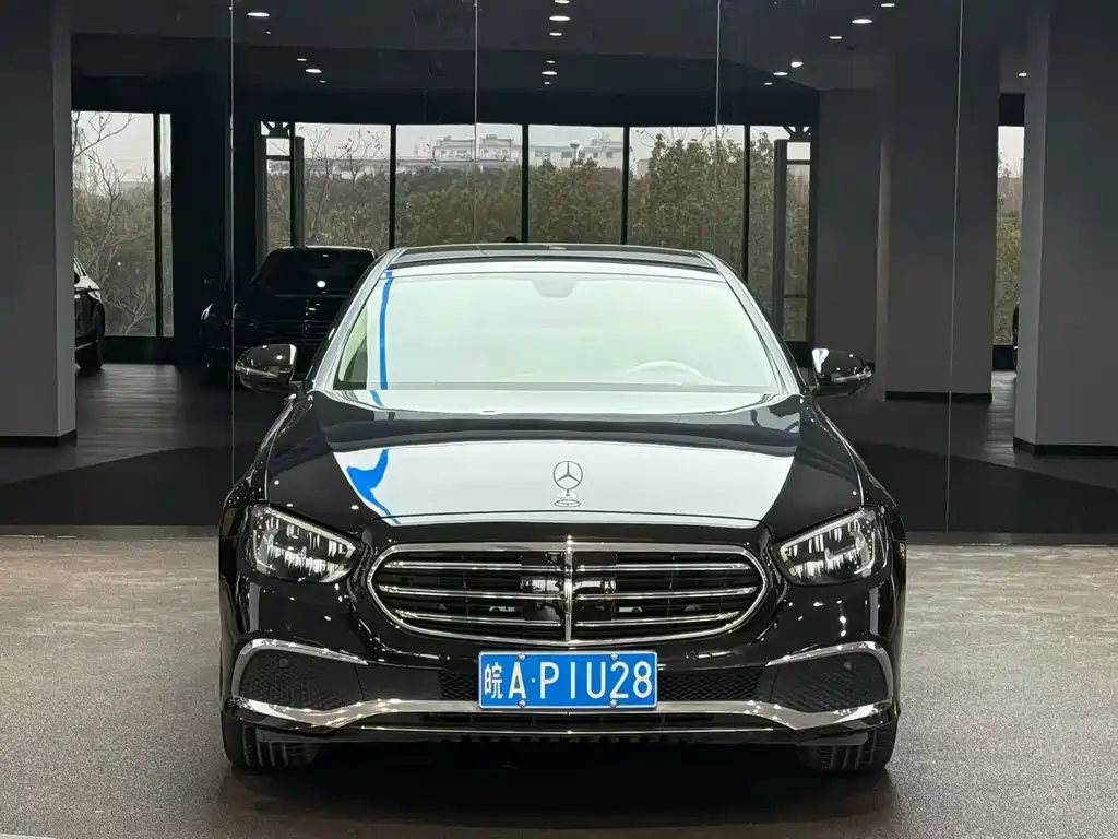 Mercedes-Benz E-Class 2022 — фото 1
