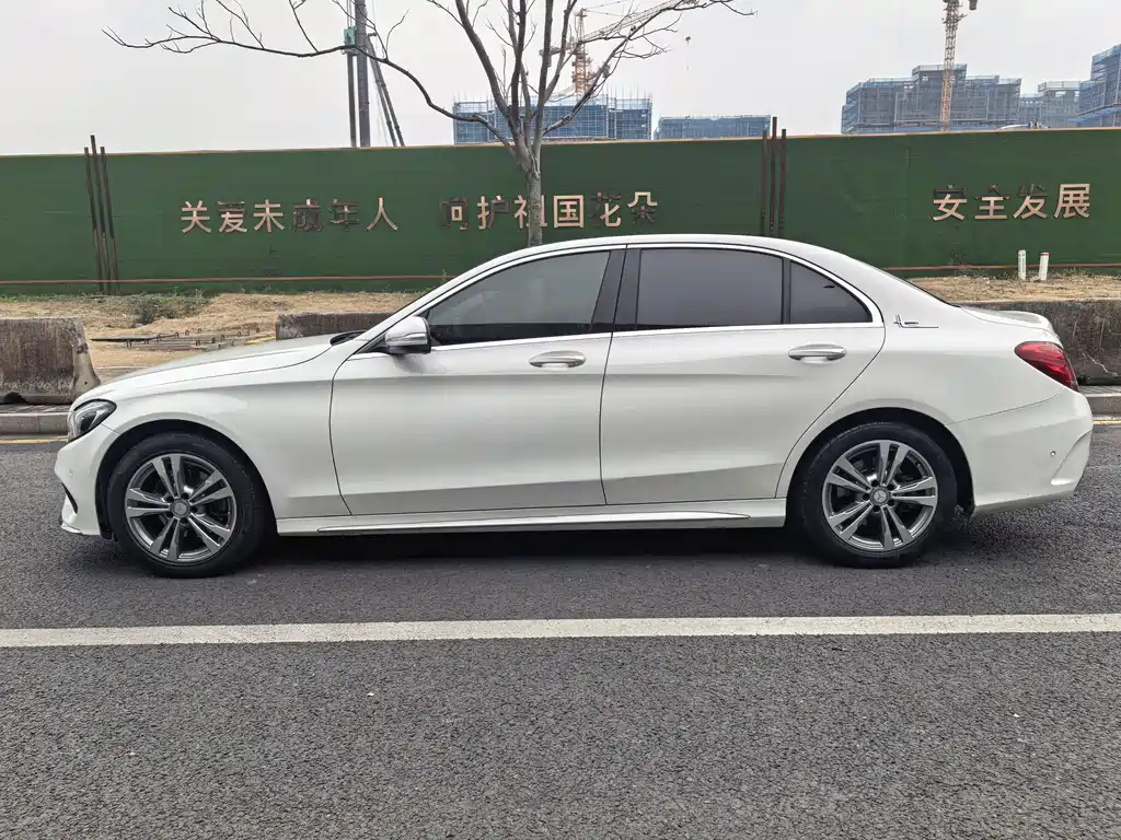 Mercedes-Benz C-Class 2017 — фото 15
