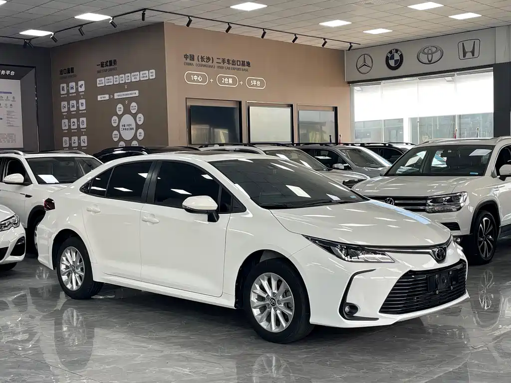 Toyota Corolla 2022 — фото 3
