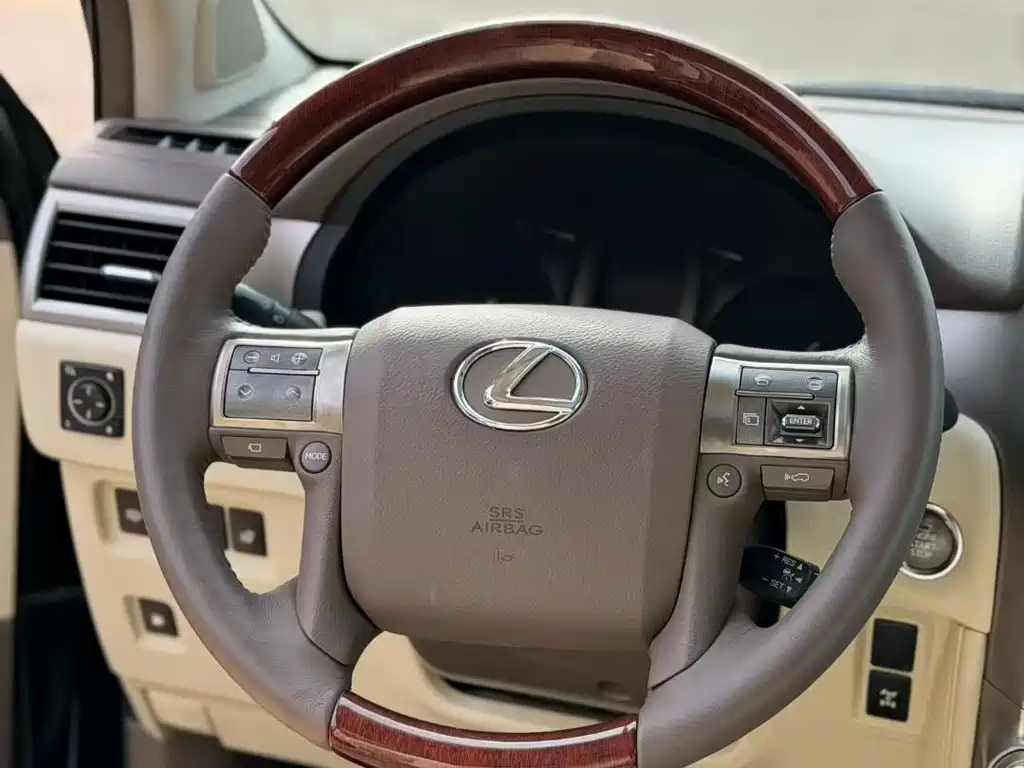 Lexus GX 2012 — фото 6