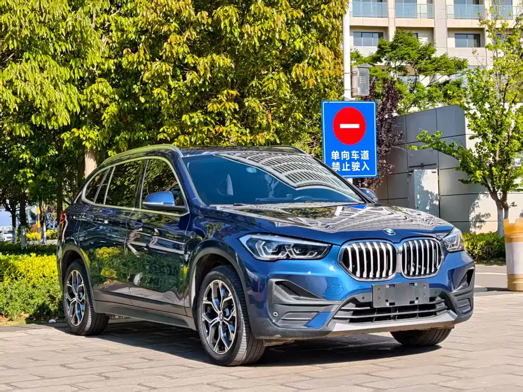 BMW X1 2022 — фото 3