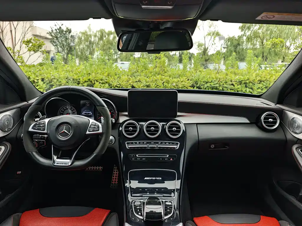 Mercedes-Benz C-Class AMG 2019 — фото 11