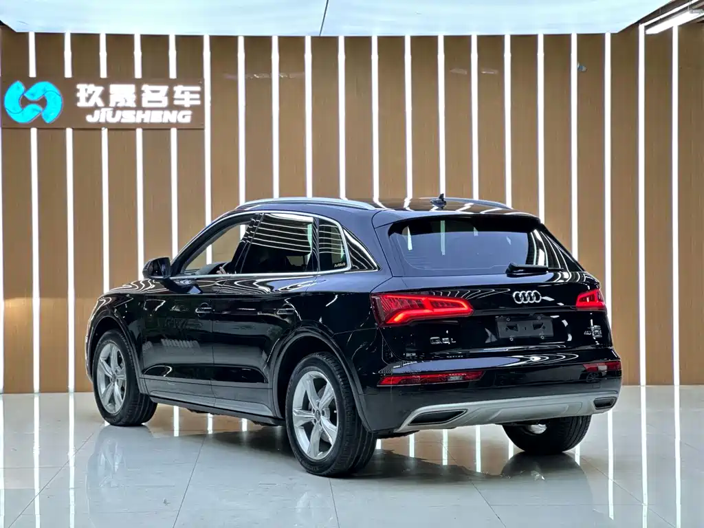 Audi Q5L 2018 — фото 4