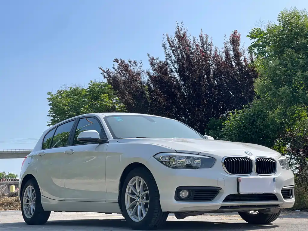 BMW 1 Series 2018 — фото 3
