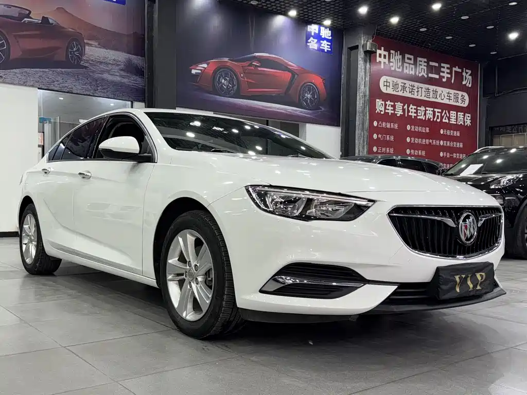 Buick Regal 2018 — фото 19
