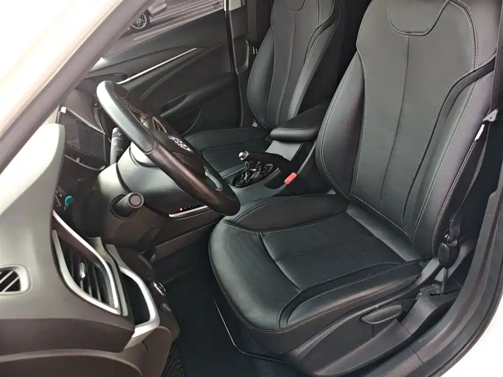 Buick Excelle 2018 — фото 15