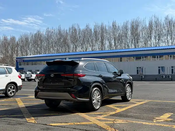 Toyota Highlander 2023