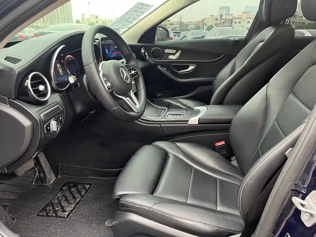 Mercedes-Benz C-Class 2019 — фото 13