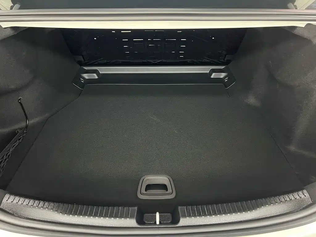 Mercedes-Benz C-Class 2023 — фото 24