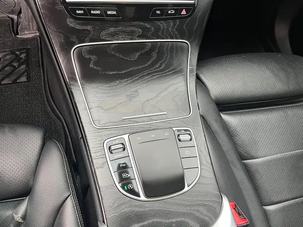 Mercedes-Benz C-Class 2019 — фото 17