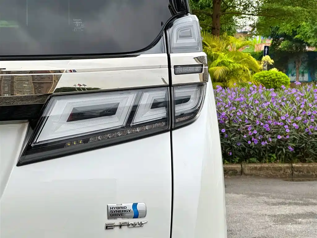 Toyota Vellfire 2019 — фото 32