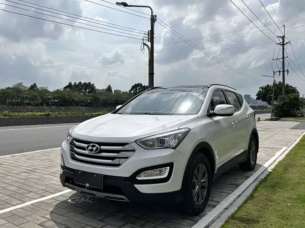 Hyundai Santa Fe 2016
