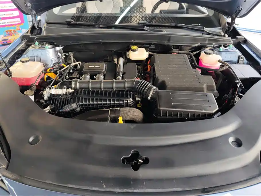 BYD Seal 05 DM-i 2025 — фото 10