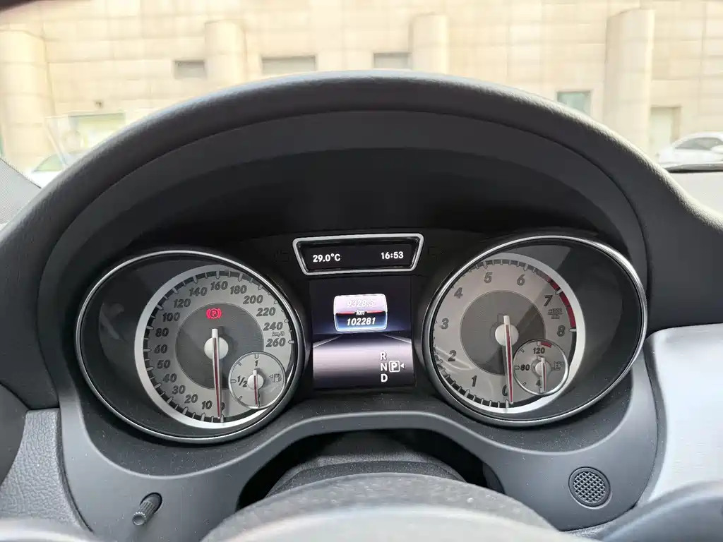 Mercedes-Benz CLA 2016 — фото 15