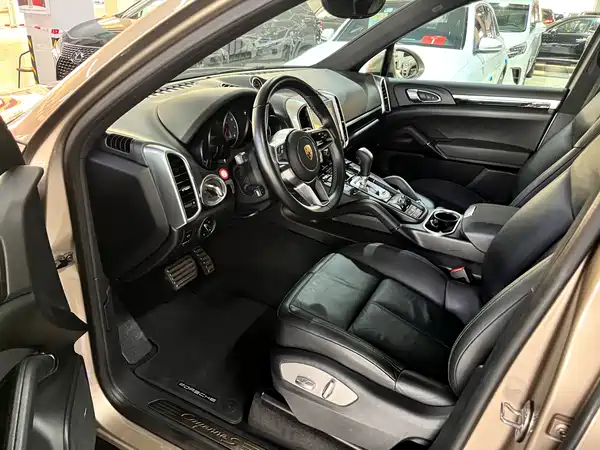 Porsche Cayenne 2016