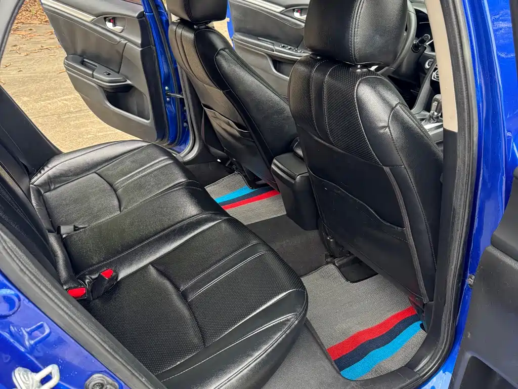 Honda Civic 2019 — фото 10