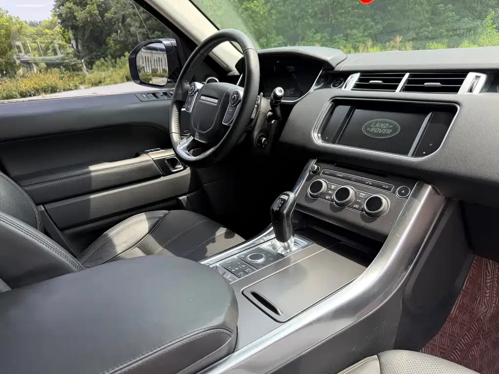 Land Rover Range Rover Sport 2016 — фото 13