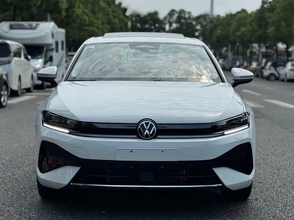 Volkswagen Sagitar 2025