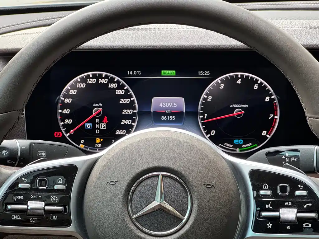 Mercedes-Benz E-Class 2020 — фото 21