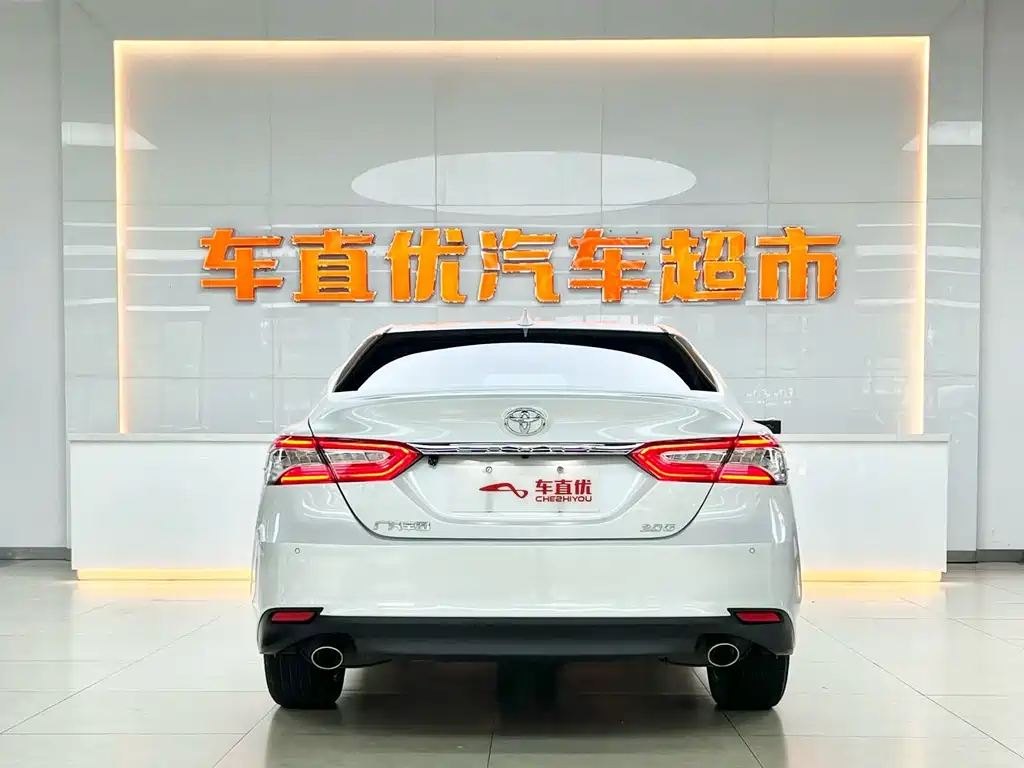 Toyota Camry 2022 — фото 6