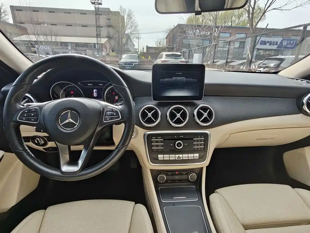 Mercedes-Benz GLA 2017 — фото 10