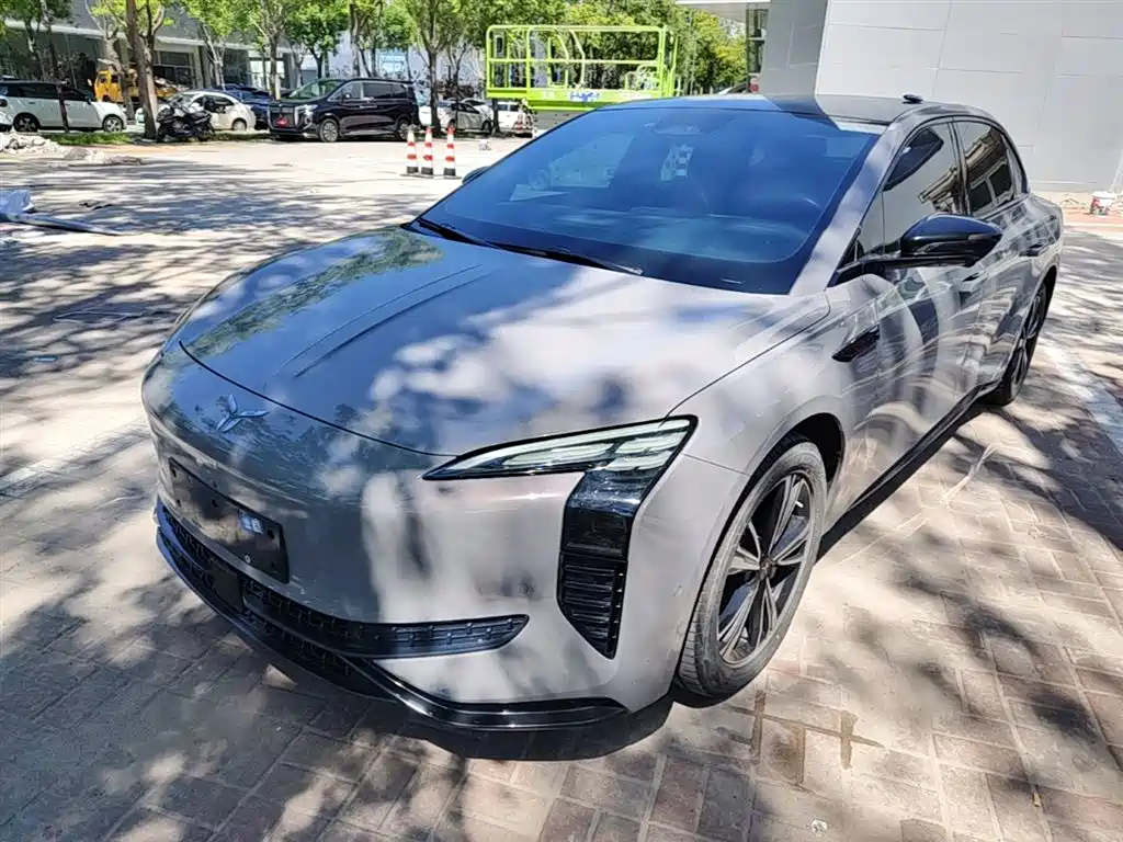 Hongqi EH7 2024